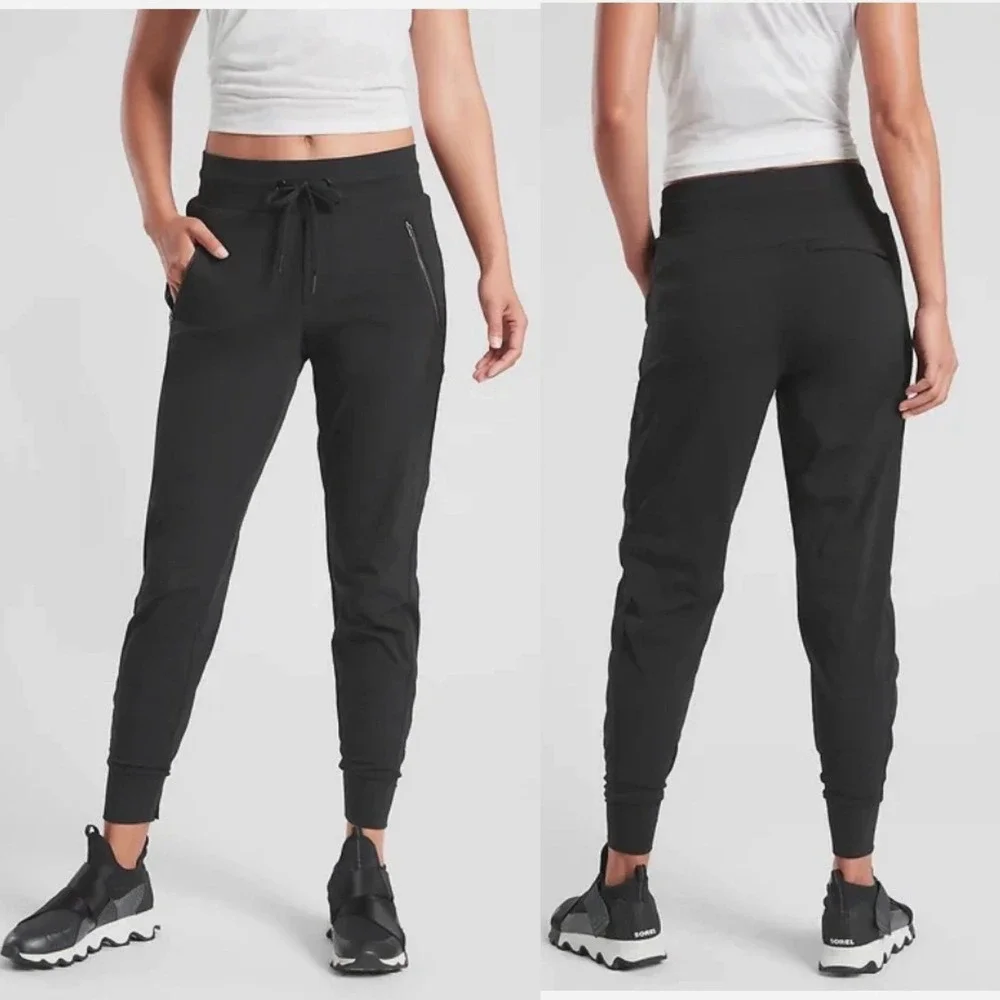 Athleta Trekkie North Jogger Pants Black Size 18 Hiking Travel Activewear Casual